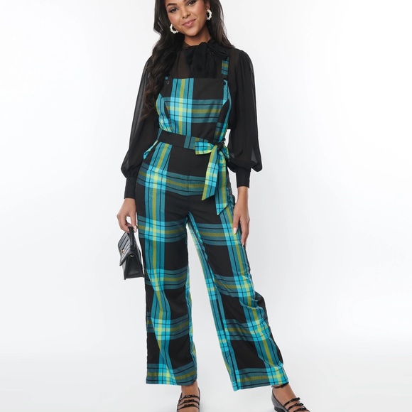 Collectif Clothing NWT teal celandine jumpsuit UK 6 - Picture 2 of 2